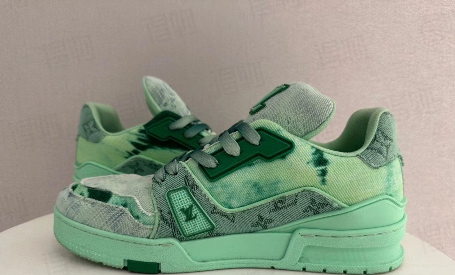 Fashionable Sneakers