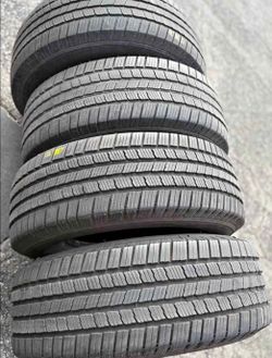 🎃 235 60 18 Michelin Tires Con 80% de Vida Las 4