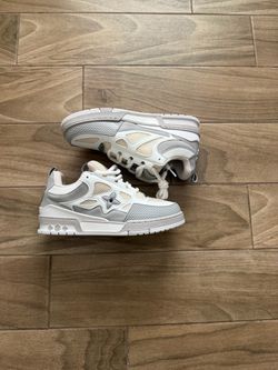 Lv skates size 10 grey