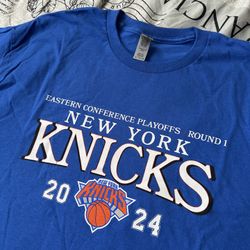 Knicks Tshirt Size XL