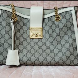 Gucci medium Padlock GG Shoulder Bag