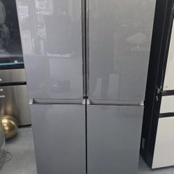 Ge Cafe Smart Quad-Door Refrigerator in Platinum Glass with Dual-Dispense AutoFill Pitcher