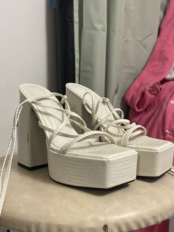 White bratz platform heel