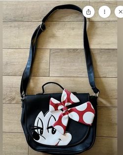 Crossbody purses Minnie mouses with a 3-D bow