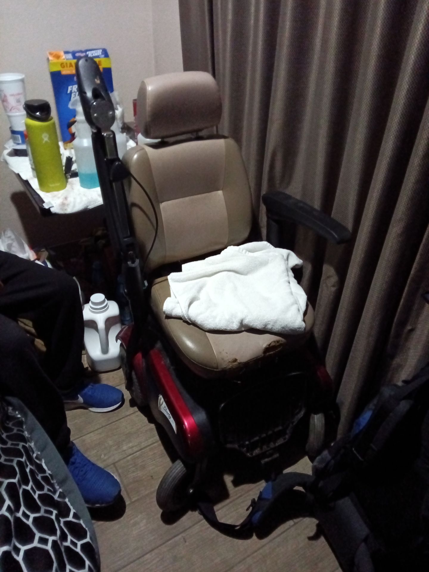 Electric wheelchair