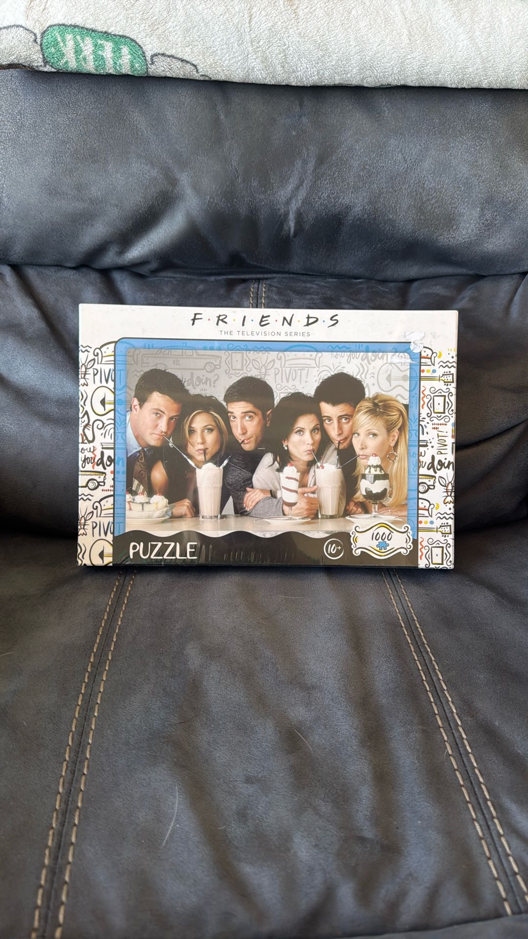 New Sealed Friends TV Television Series 1000 Piece Puzzle