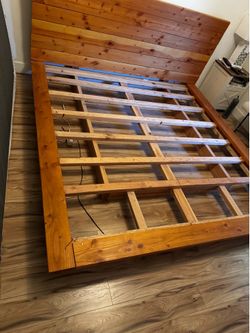 Bedframe real wood Disassembled handmade hecho a mano bed frame king size .