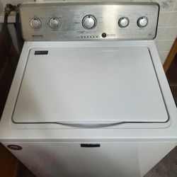 Maytag Washer and Gas Dryer Set