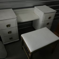 Solid Wood Vanity Dresser with Bench