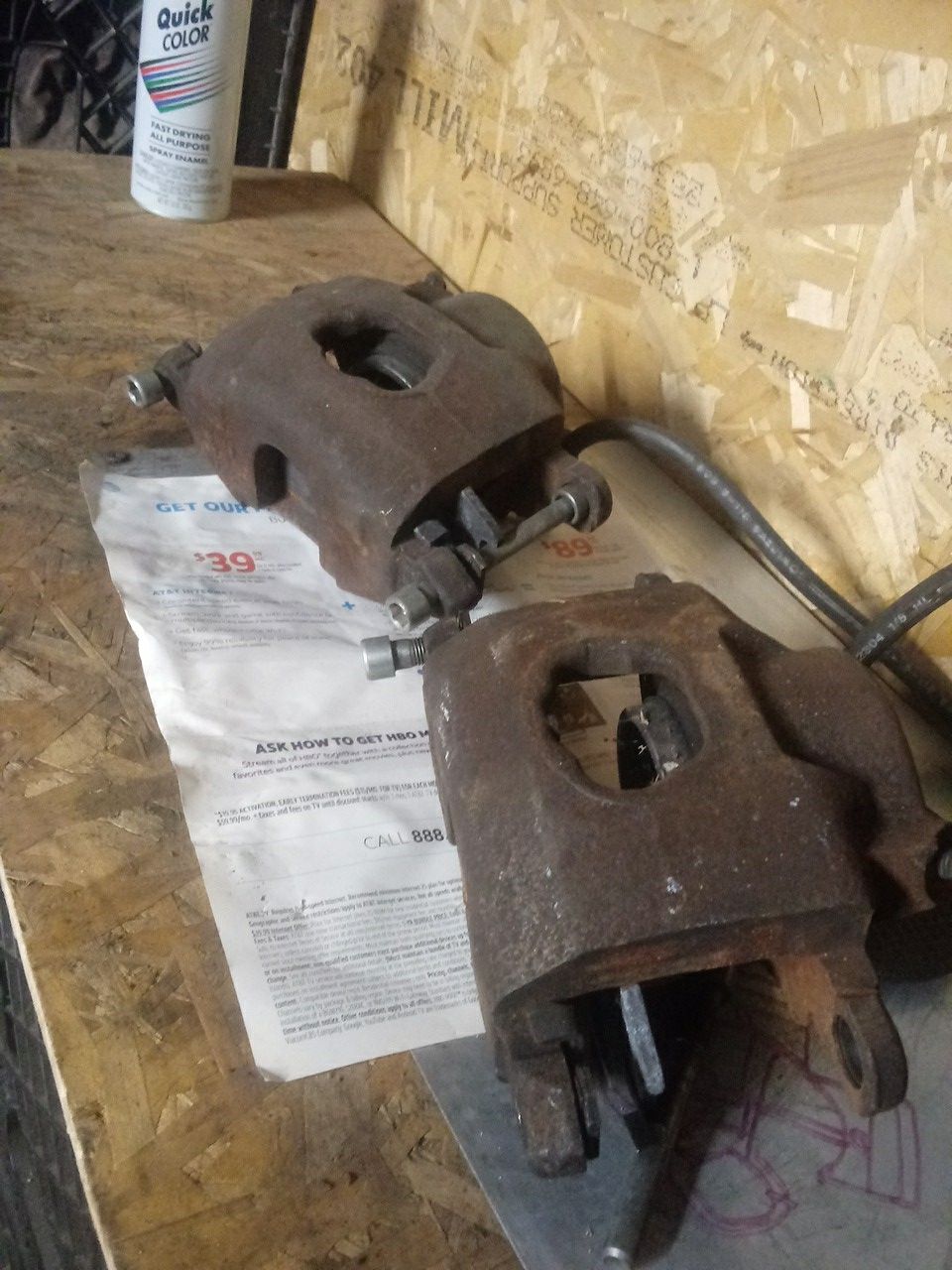 Brake calipers left and right I DONT KNOW WHAT THEY FIT AND I CANT FIND PART NUMBER Chevy GMC buick