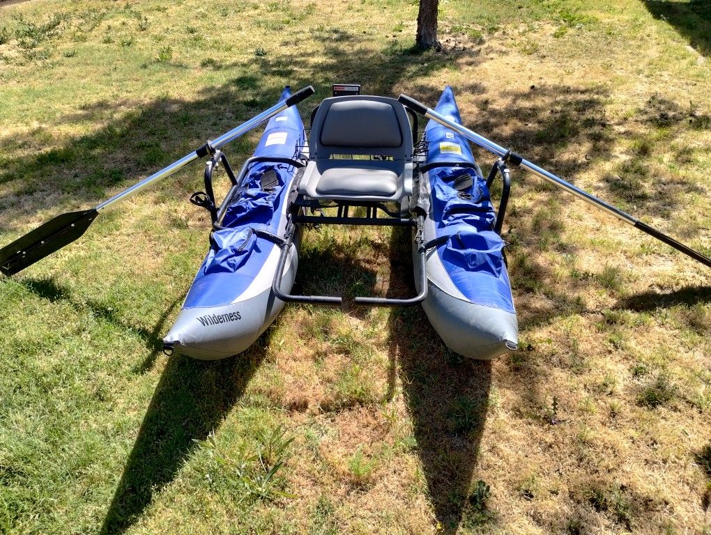 Pontoon Fishing Boat 