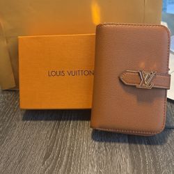 LOUIS VUITTON WALET