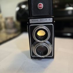 Kodak Reflex 2 1/4 x 2 1/4 Dual Lens Vintage Box Camera