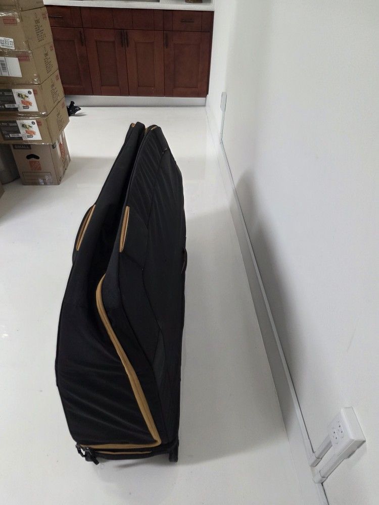 Thule Roundtrip Road Bike Travel Case