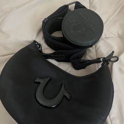 Black Purse 