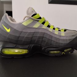 Nike airmax 95 size 10.5 local pickup as well