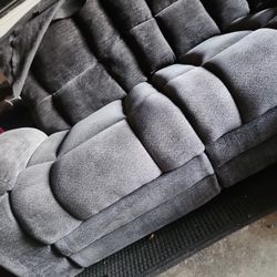 Dual Reclining Couch , Like New Comfy Cozy Sip Your Coffee Or Tea