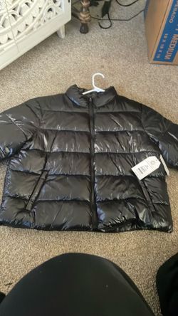 Time and Tru Black Puffer coat Woman’s.