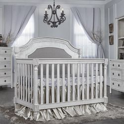 Crib In Excellent Condition Paid Over $600 - $250 Price Is Firm 