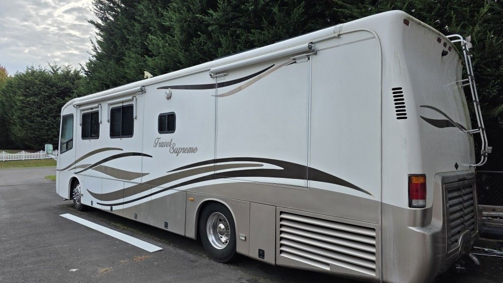 Beaver Contessa With Cummins 36'