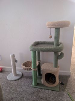 Cat tower and cat scratch post