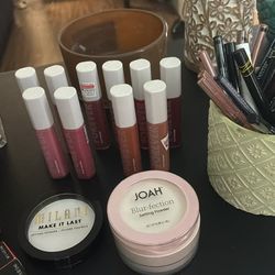 New 💄  makeup for sale