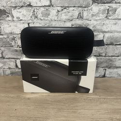 Bose Soundlink Flex SE Bluetooth Portable Speaker (Black) (IN BOX with charger)