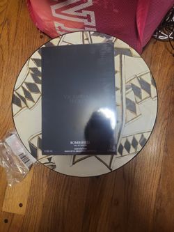 VICTORIA'S SECRET BOMBSHELL 