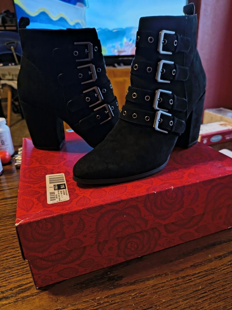 Boots Carlos Santana