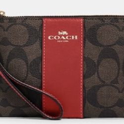 COACH WOMENS CORNER ZIP WRISTLET IN LEATHER 