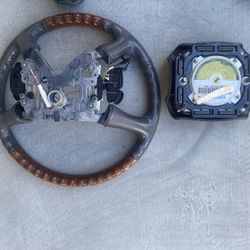 2003-2006 Cadillac Escalade Steering Wheel