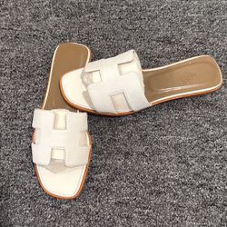 Hermes Oran White Flat Leather Slide Sandal Women's Size 37 EU/ 6.5 U.S