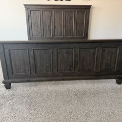 Magnussen Home Furniture Calistoga Eastern King Bedroom Set