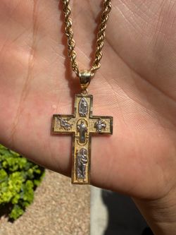 10kt gold Cross pendant! (Small)