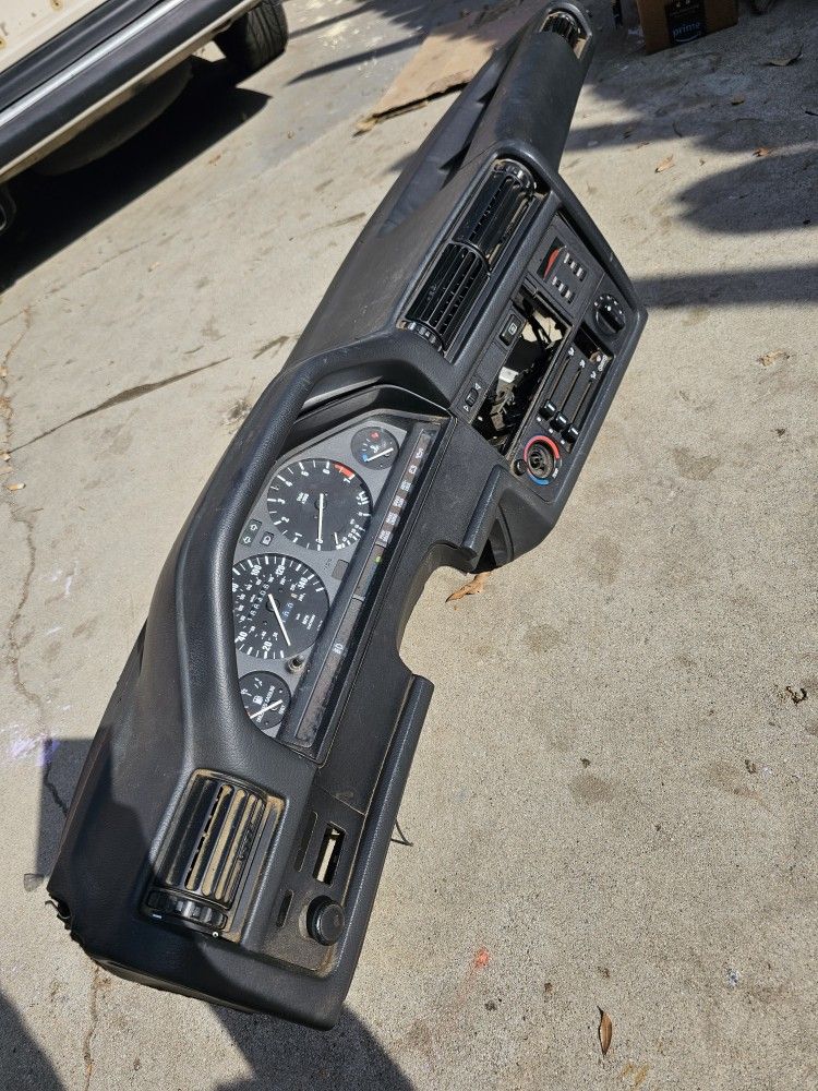 BMW E30 Gauge Cluster, Dash, And Internal Parts