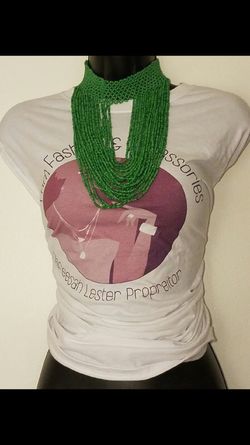 Green beaded collar necklace