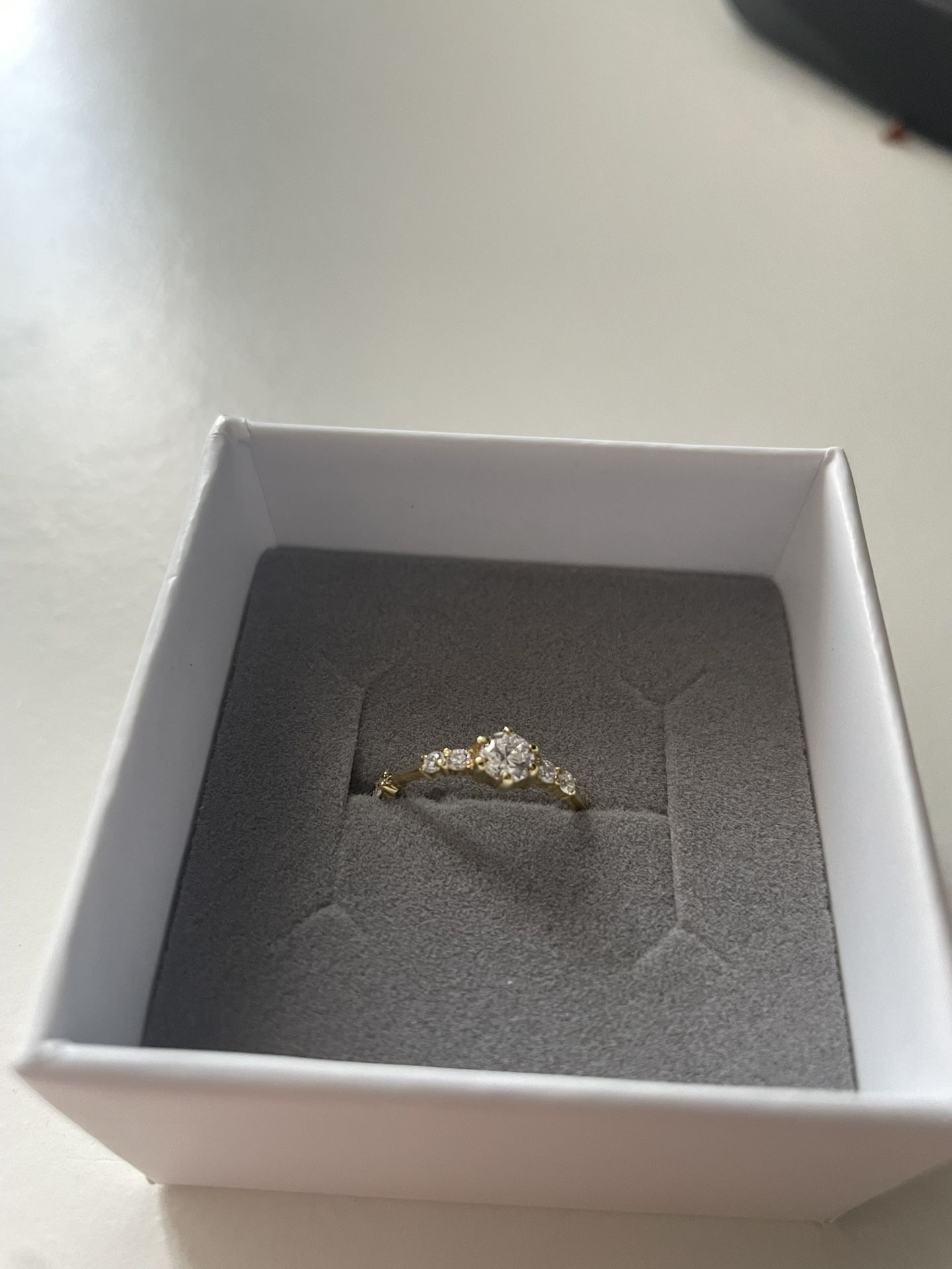 14k gold ring, size 4