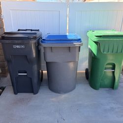 Pressure Washer Trashcan Cleaning