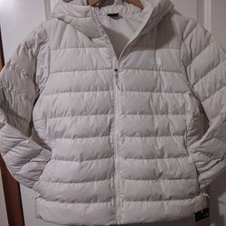 Brand New The NorthFace Women’s XXL White Aconcagua 3 Water-Repellent Hooded Jacket❄️