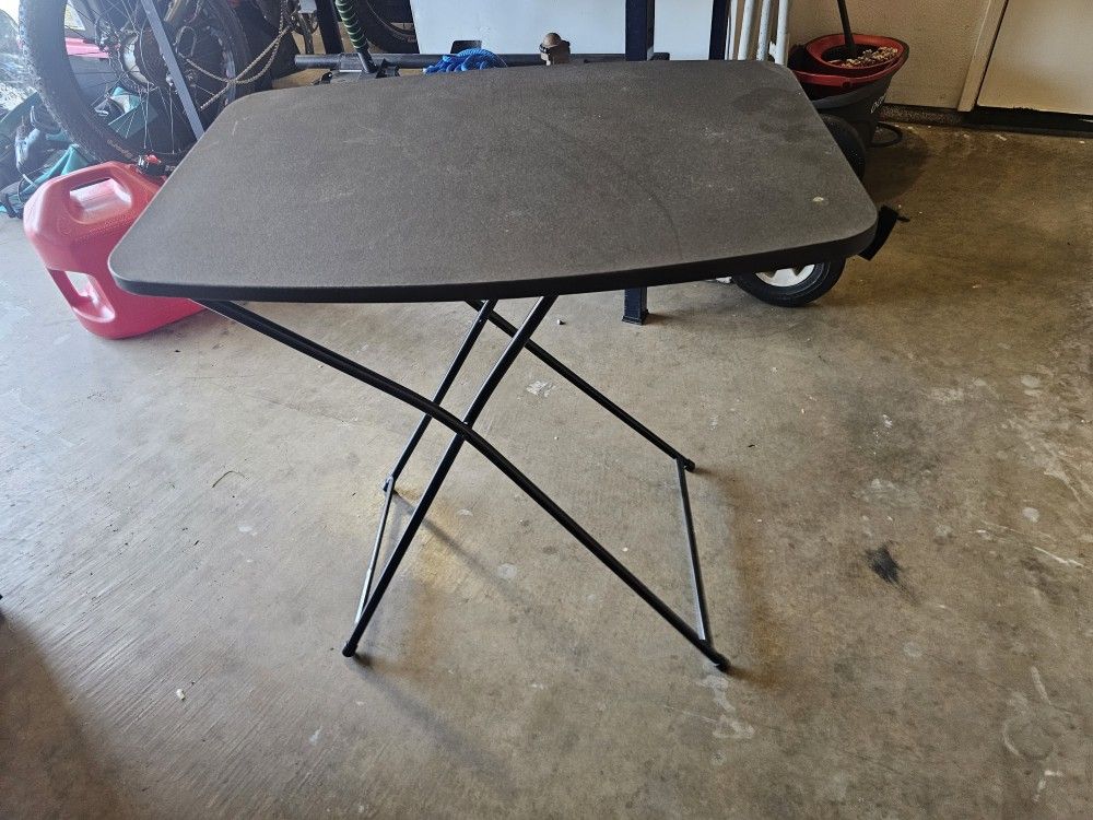 Adjustable Side Table
