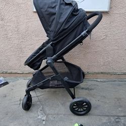 Evenflo  Pivot Stroller 
