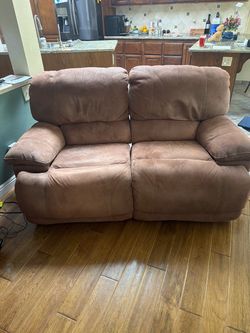 Love seat and chairs Power