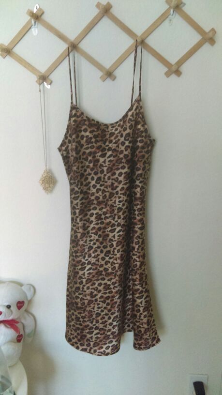 Cheetah nightgown like new