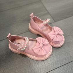 Pink Mary Jane Bow And Pearl Shoes