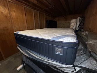 Dreamcloud Premier Hybrid Queen Mattress