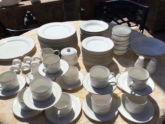 White Porcelain Dinnerware Set with Gold Trim
