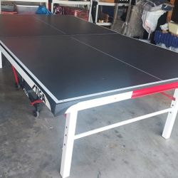 Ping Pong Table 