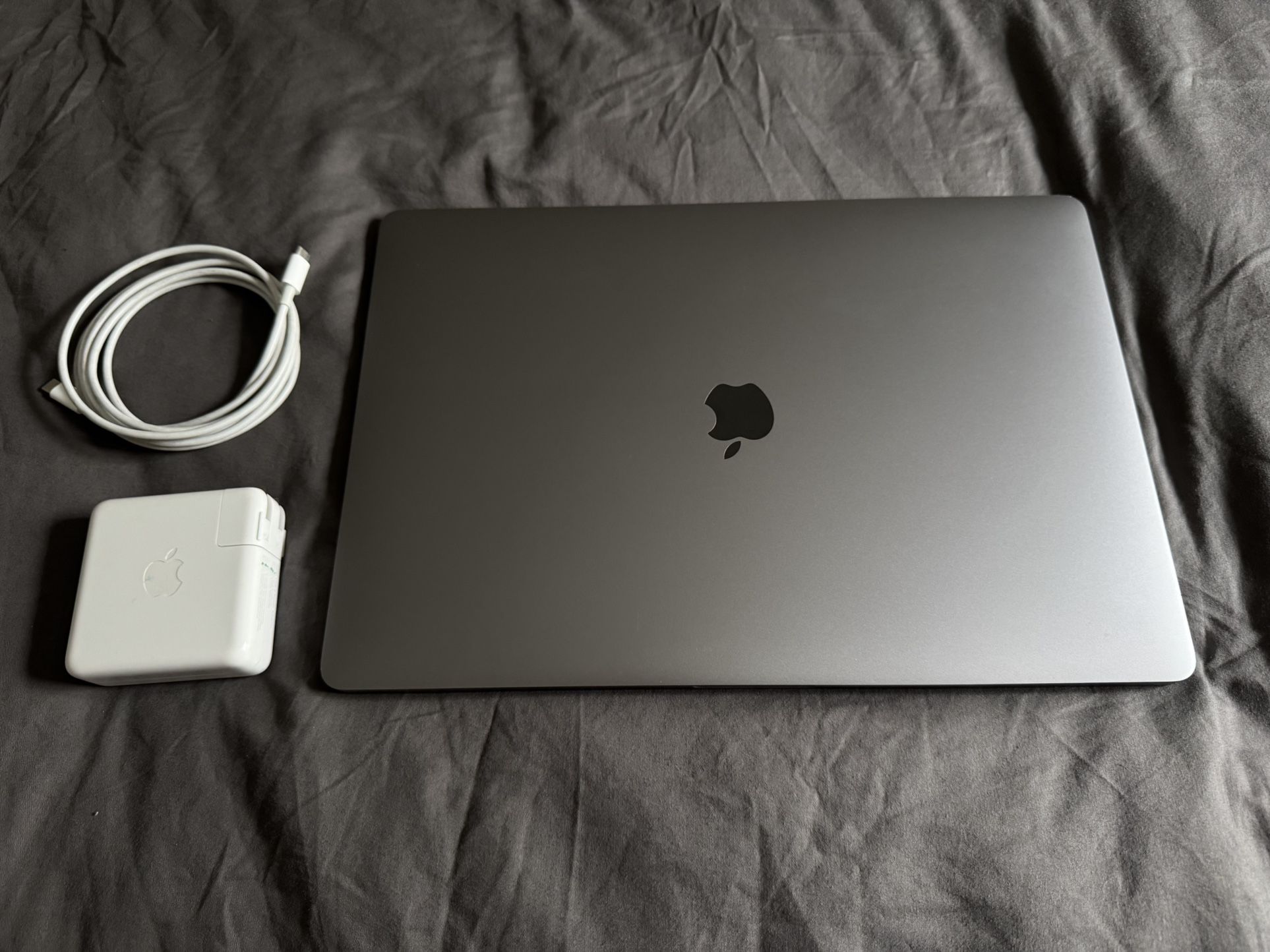 MacBook Pro 2019 16”