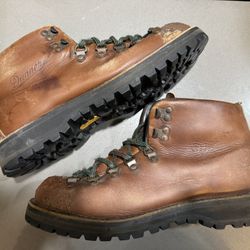 Danner Mountain light II