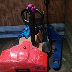 Electric Pallet Jack 3000kg Capacity with Off Road Tires and Lithium Battery